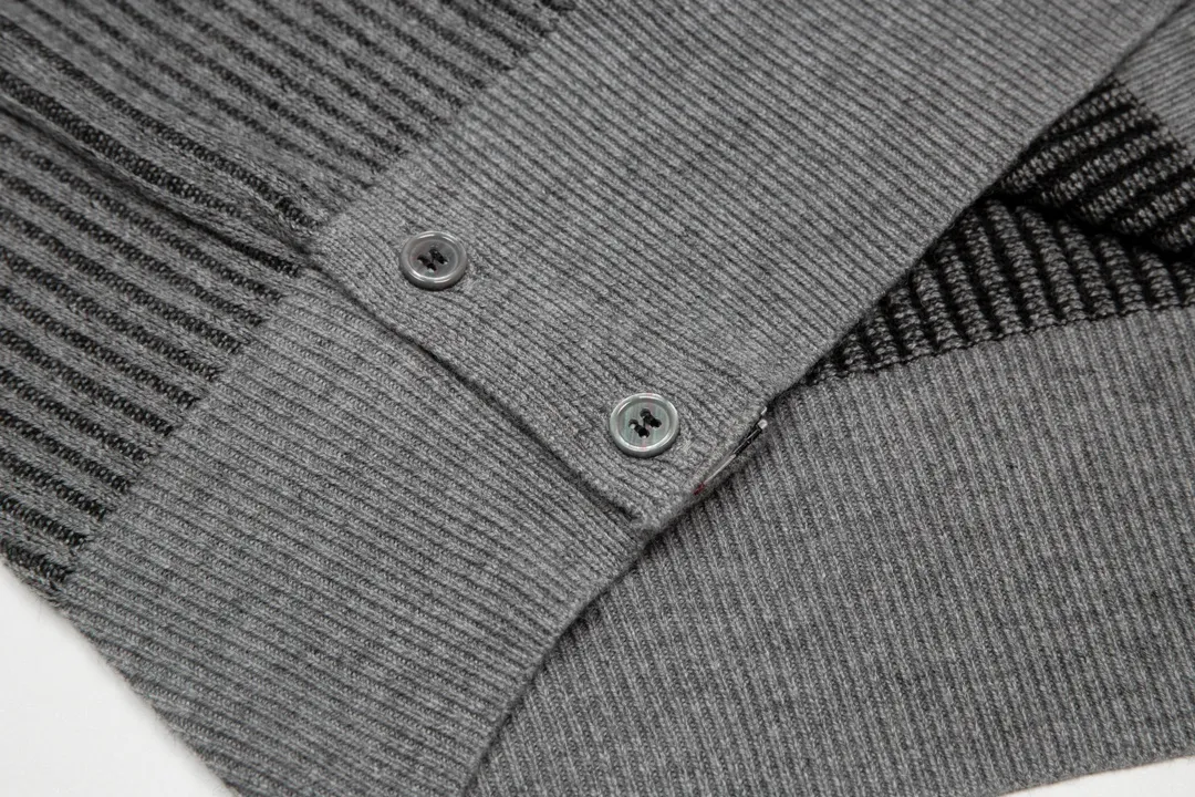 Thom Browne ➡️ ， Retro Same Style Versatile : Dark Gray Size：M-2XL